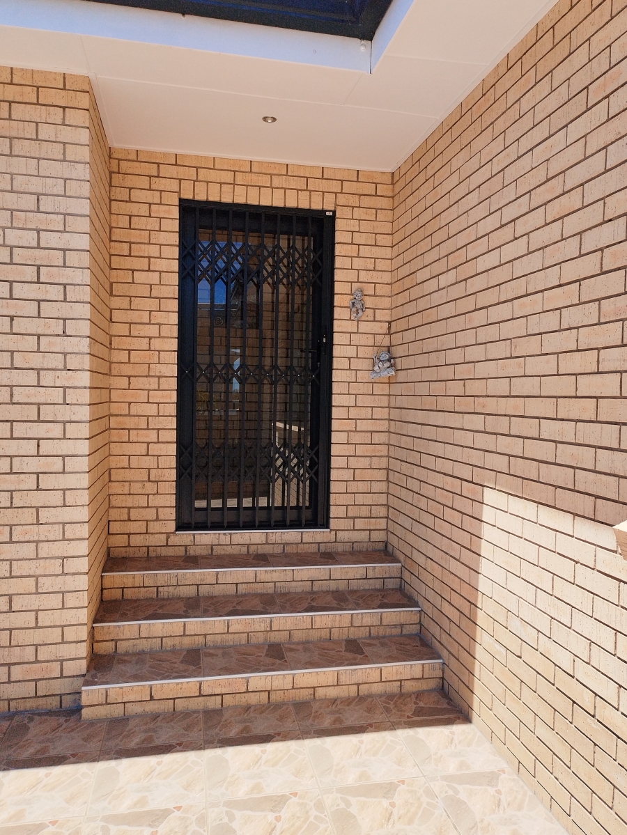 3 Bedroom Property for Sale in Wavecrest Eastern Cape